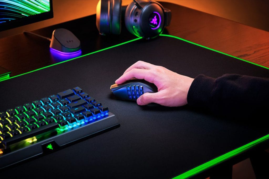 Desain Ergonomis Razer Naga V2 Pro-PostingMart com